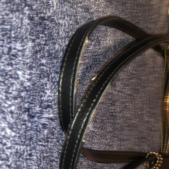 Authentic coach purse - Picture 4 of 10